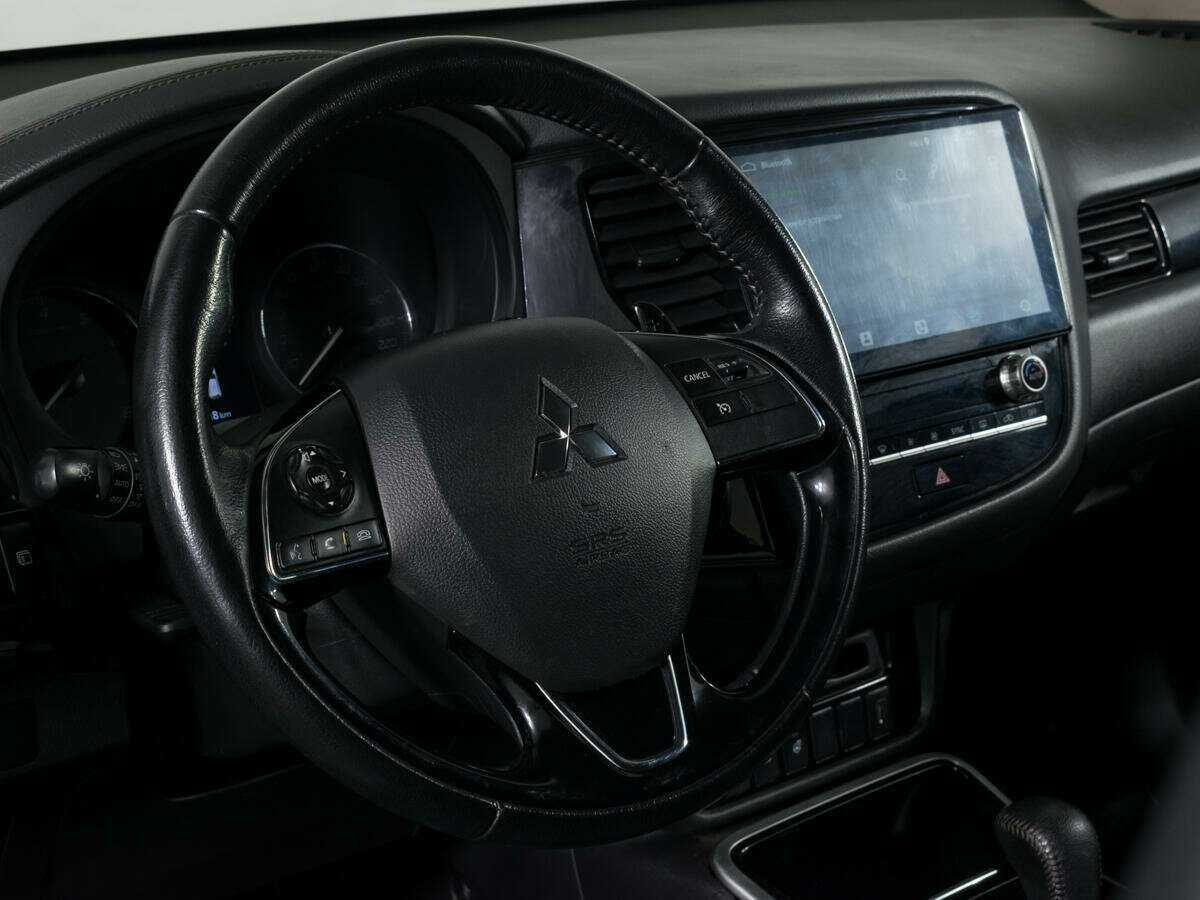 Mitsubishi Outlander 2021 года с пробегом. Фото: #13