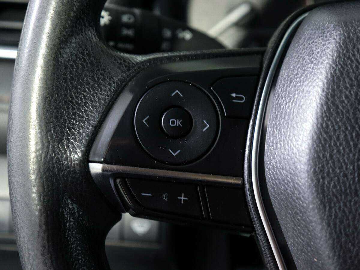 Toyota Camry 2021 года с пробегом. Фото: #15