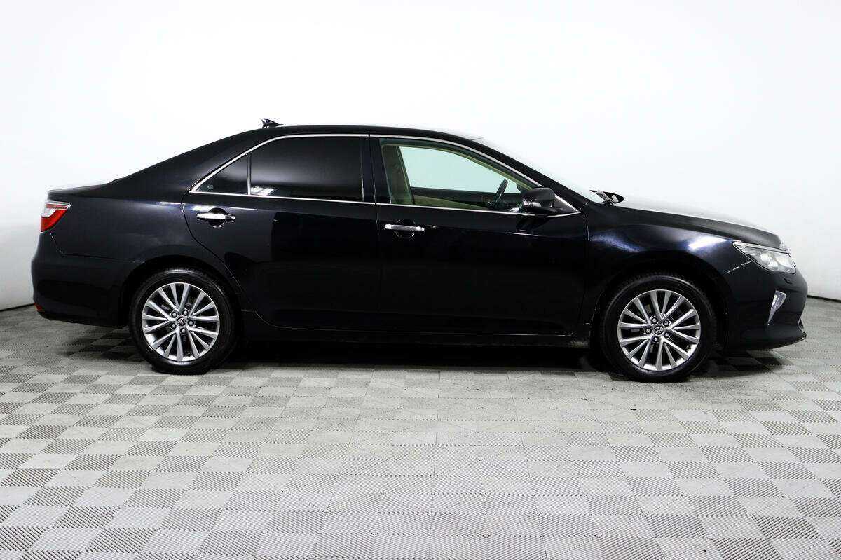 Toyota Camry 2017 года с пробегом. Фото: #3
