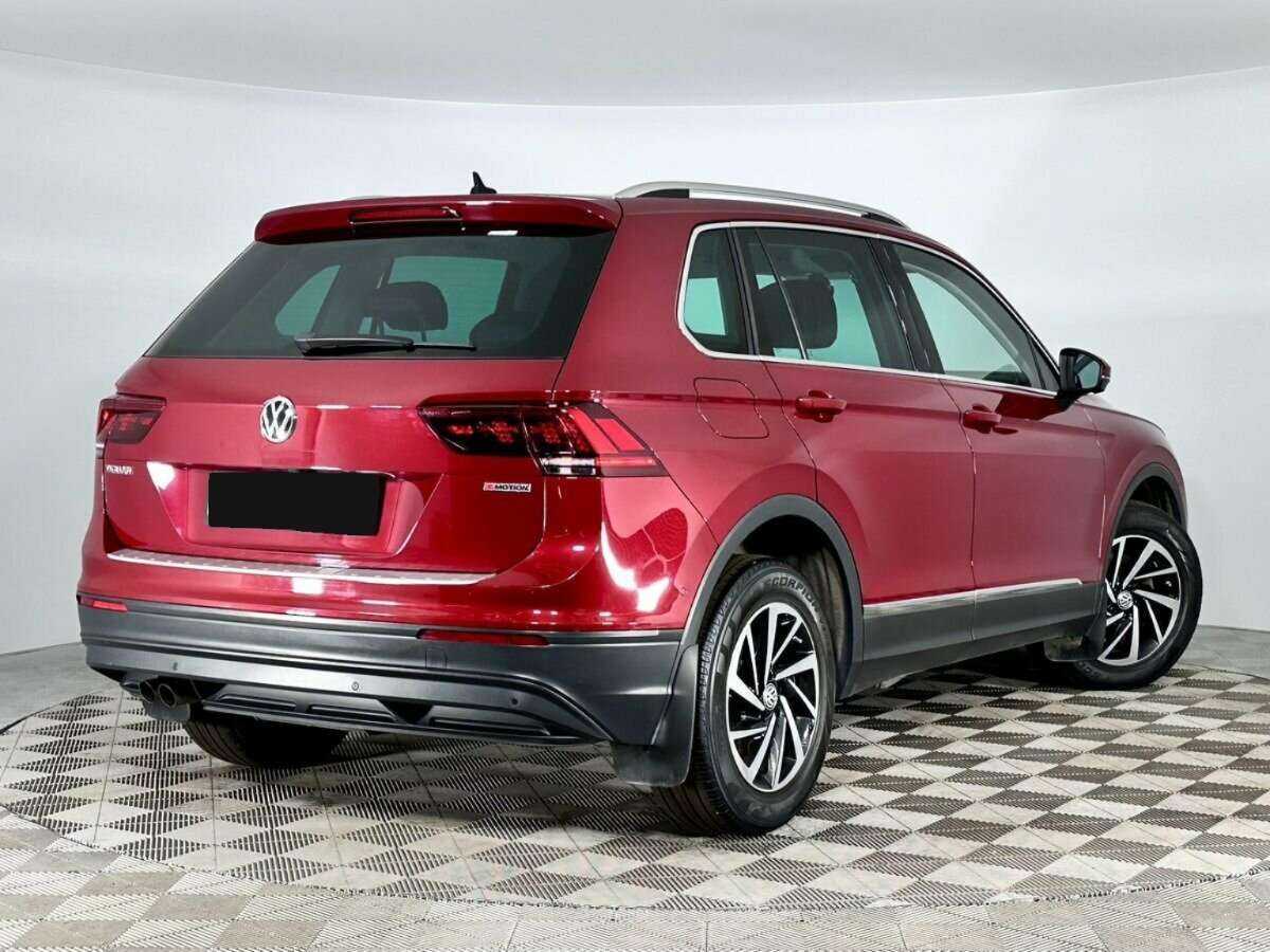Volkswagen Tiguan 2018 года с пробегом. Фото: #1