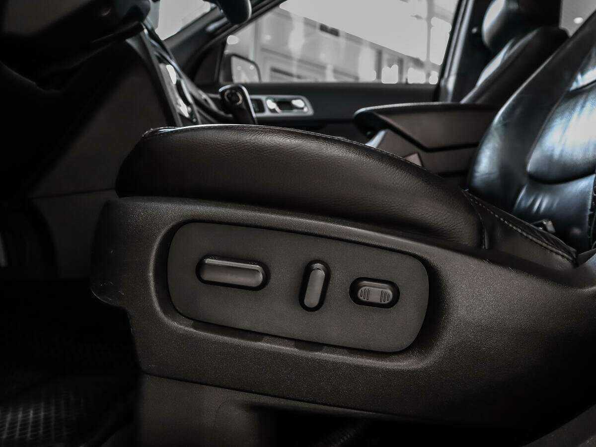 Ford Explorer 2014 года с пробегом. Фото: #9