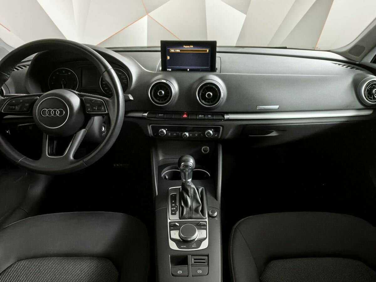Audi A3 2019 года с пробегом. Фото: #9
