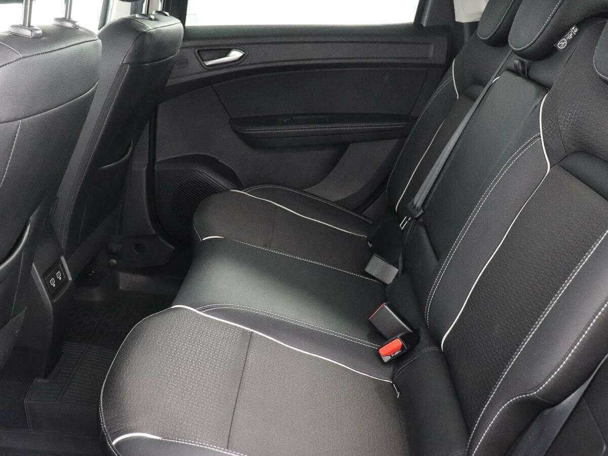 Renault Arkana 2021 года с пробегом. Фото: #8