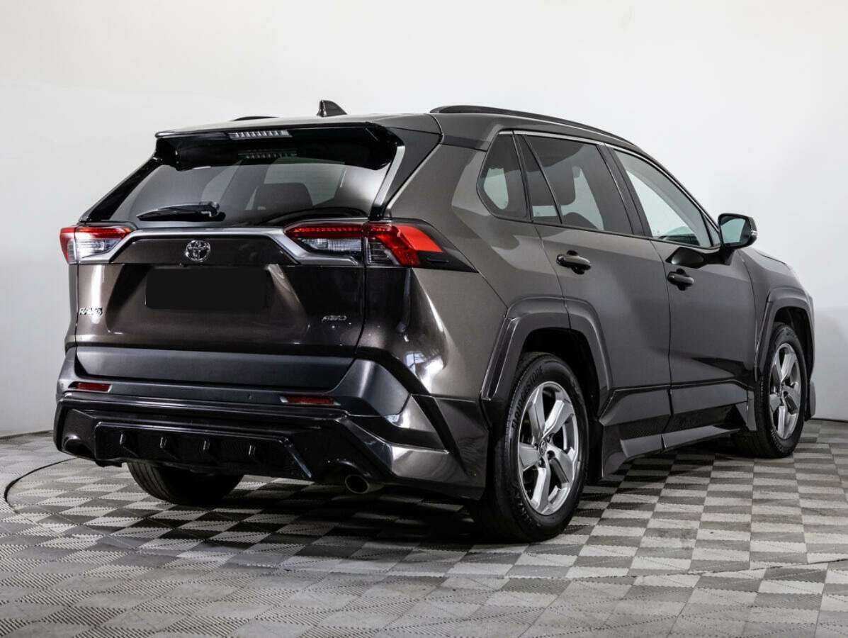 Toyota RAV4 2021 года с пробегом. Фото: #2