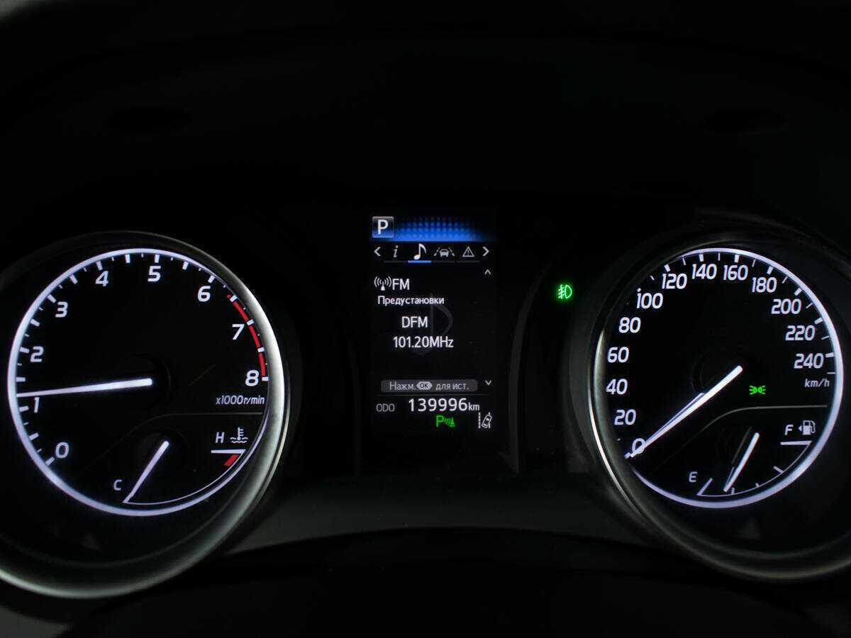 Toyota Camry 2018 года с пробегом. Фото: #10