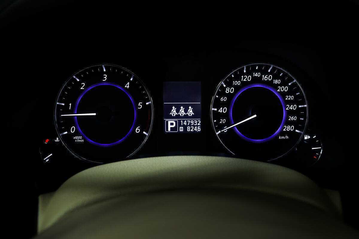 Infiniti FX 2012 года с пробегом. Фото: #9