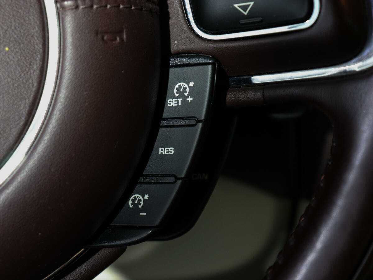 Jaguar XJ 2014 года с пробегом. Фото: #33