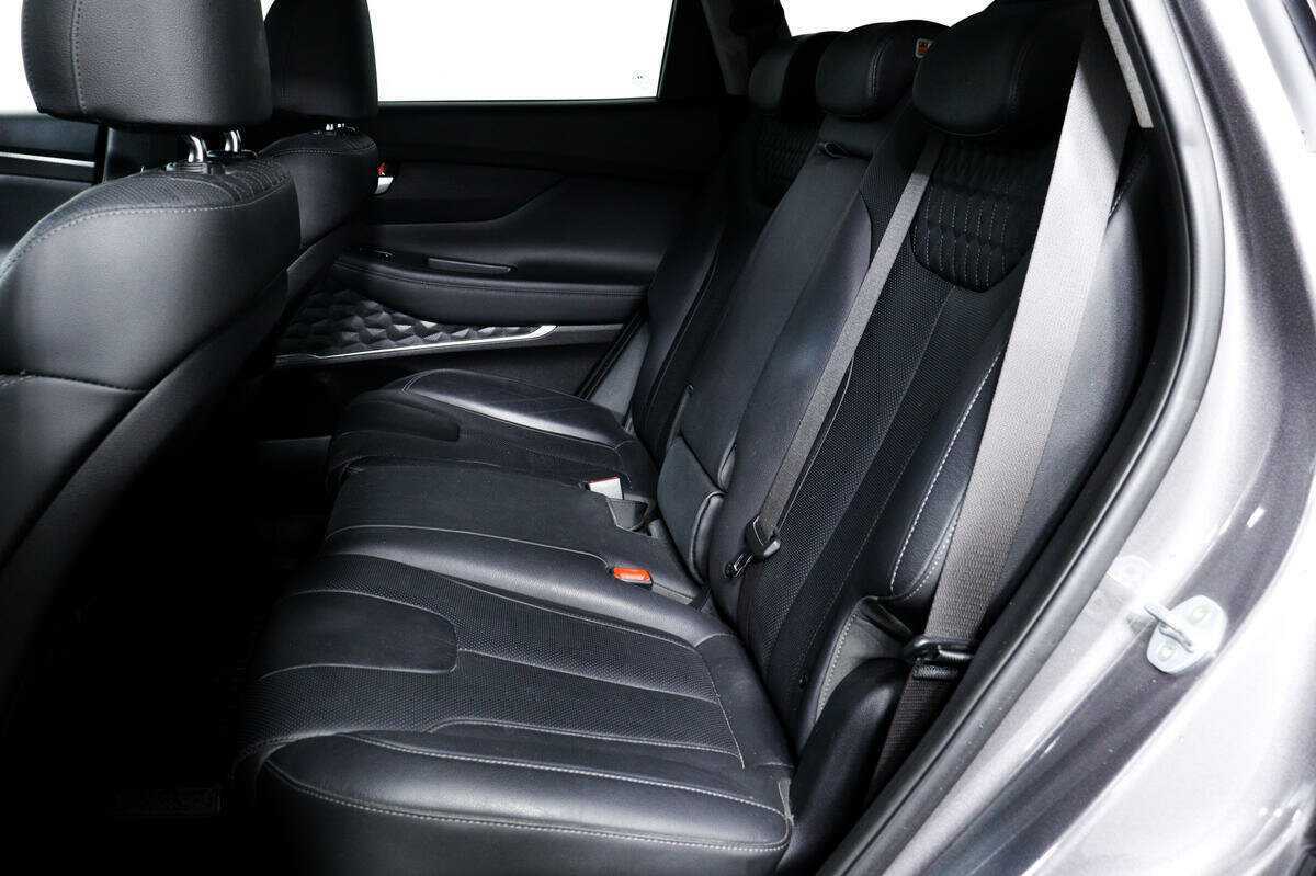 Hyundai Santa Fe 2019 года с пробегом. Фото: #11