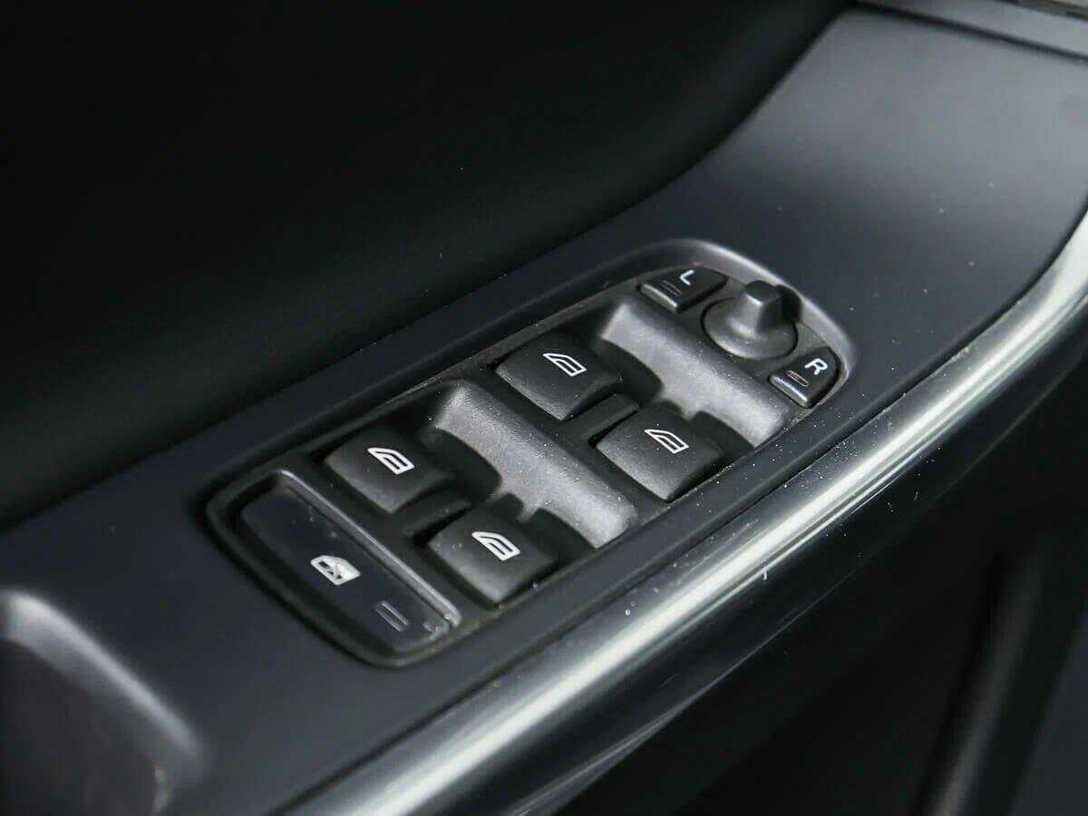 Volvo XC60 2017 года с пробегом. Фото: #17