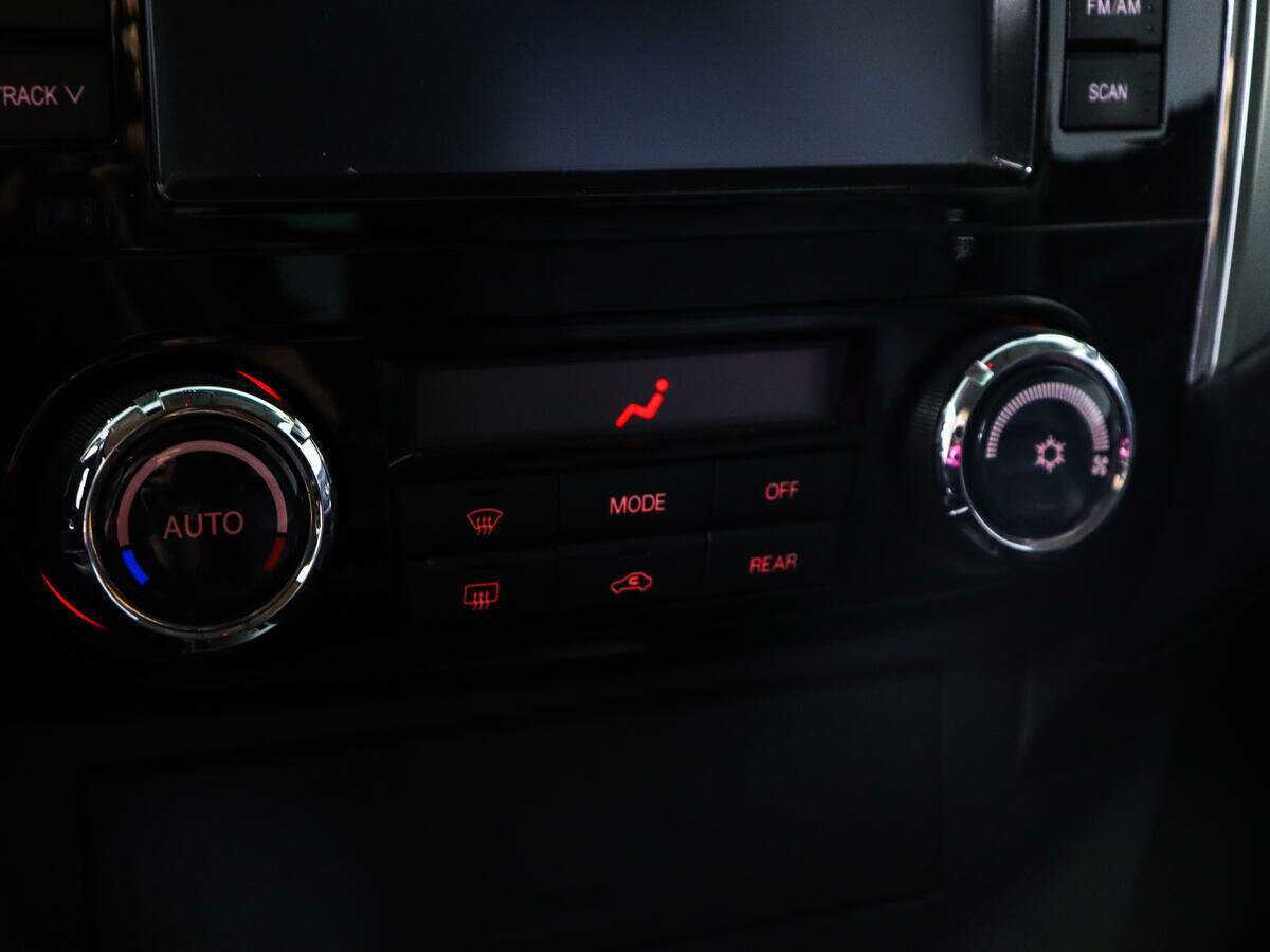 Mitsubishi Pajero 2014 года с пробегом. Фото: #13