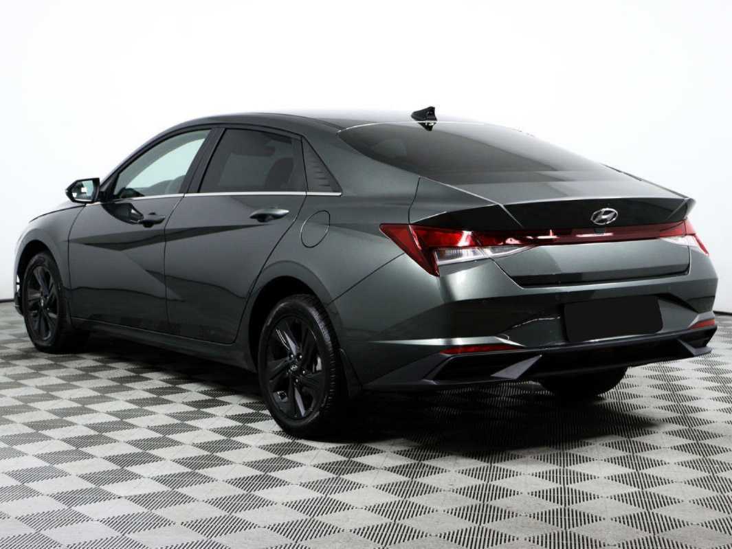 Hyundai Elantra 2021 года с пробегом. Фото: #6