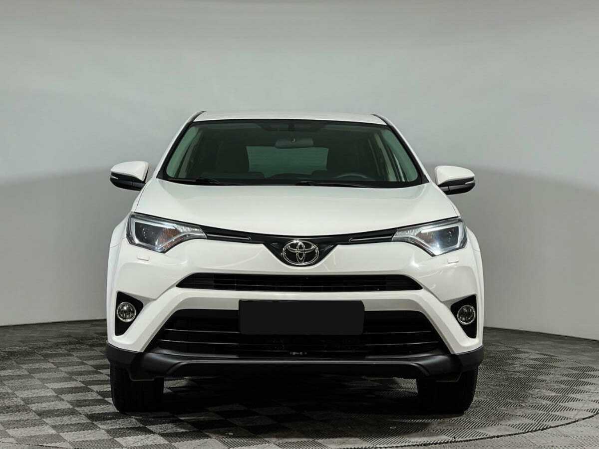 Toyota RAV4 2016 года с пробегом. Фото: #1