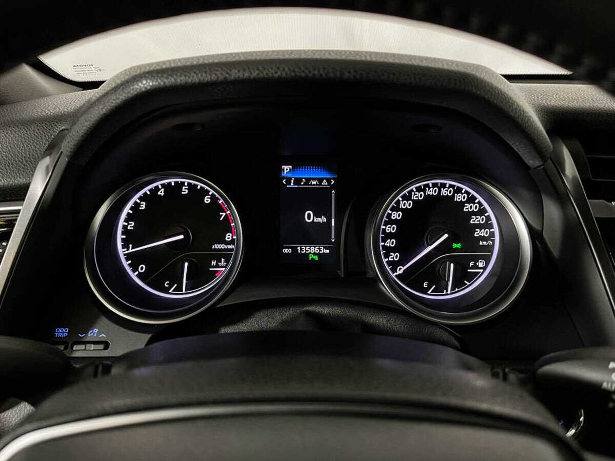 Toyota Camry 2020 года с пробегом. Фото: #7