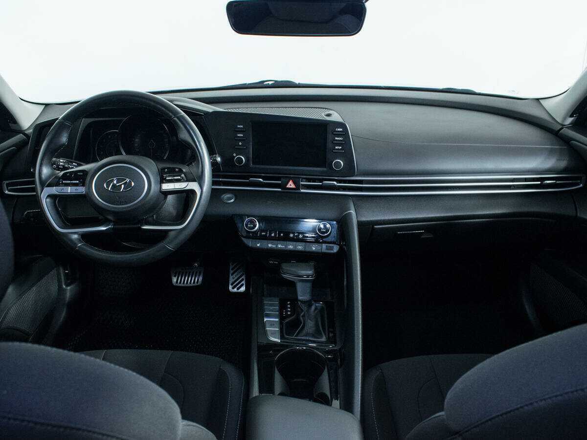 Hyundai Elantra 2020 года с пробегом. Фото: #11