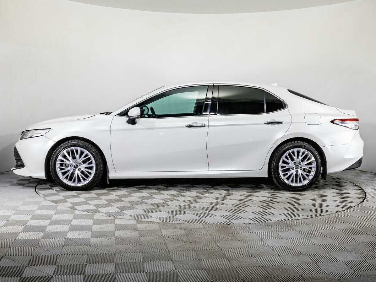 Toyota Camry 2018 года с пробегом. Фото: #6