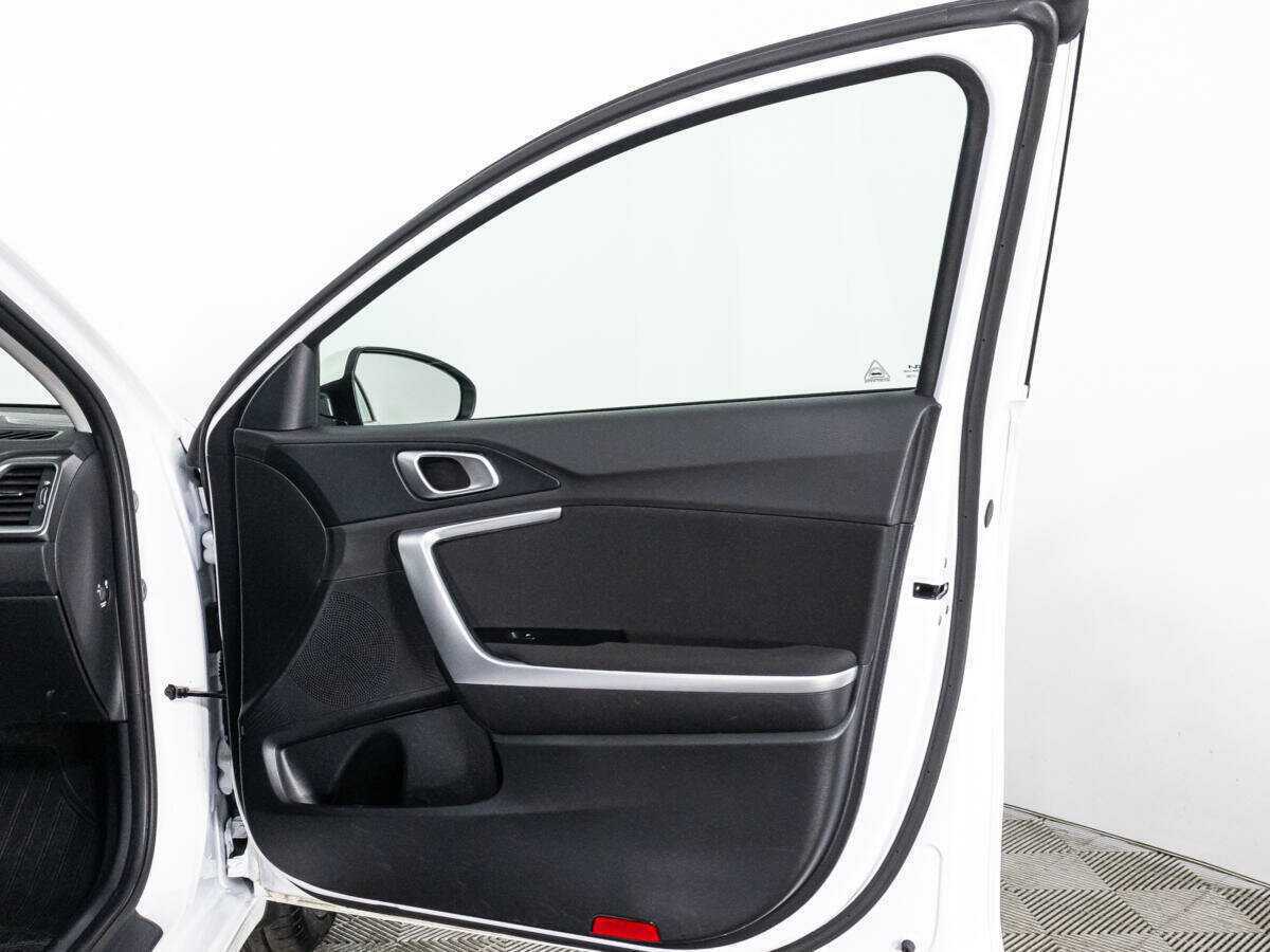 Kia Ceed 2023 года с пробегом. Фото: #25