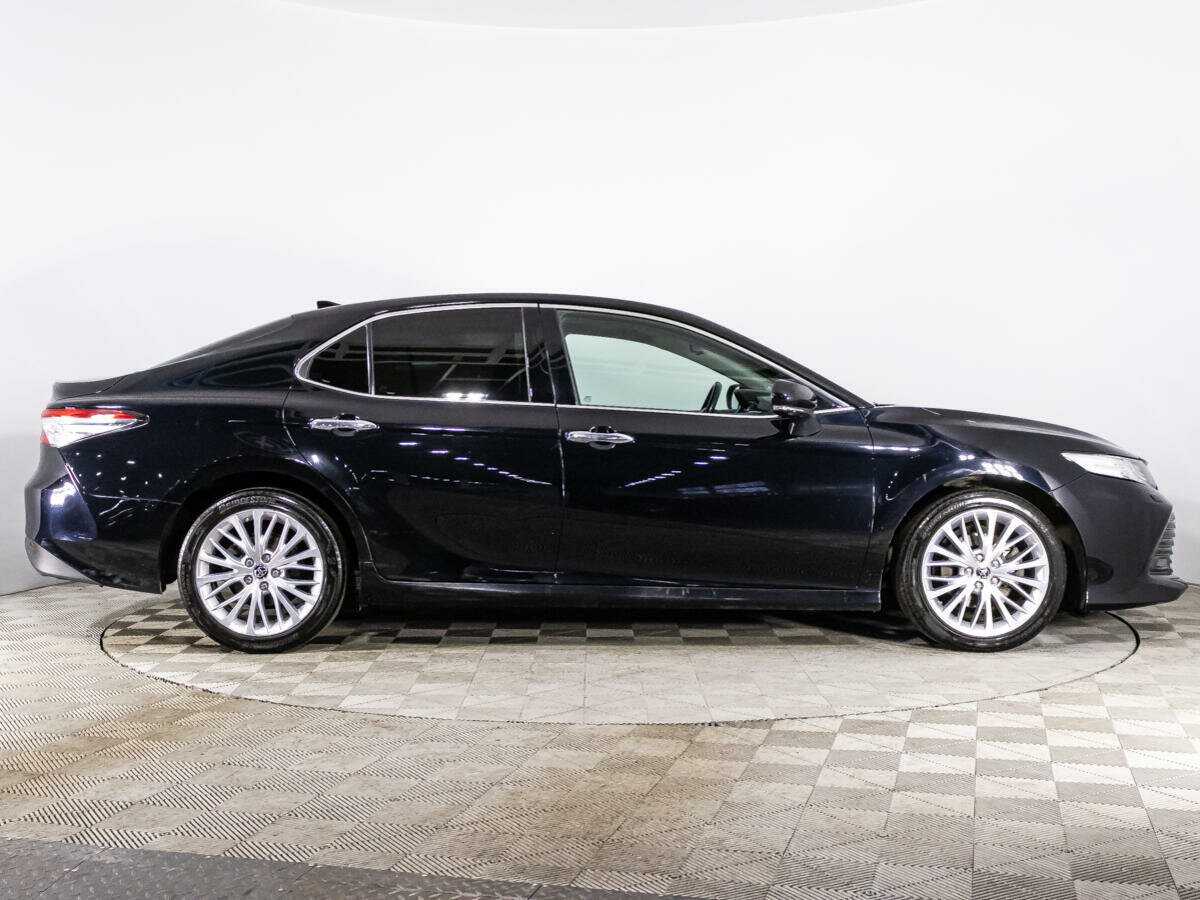 Toyota Camry 2018 года с пробегом. Фото: #3