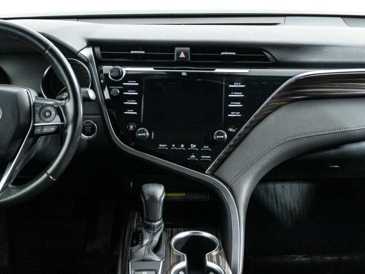 Toyota Camry 2018 года с пробегом. Фото: #13