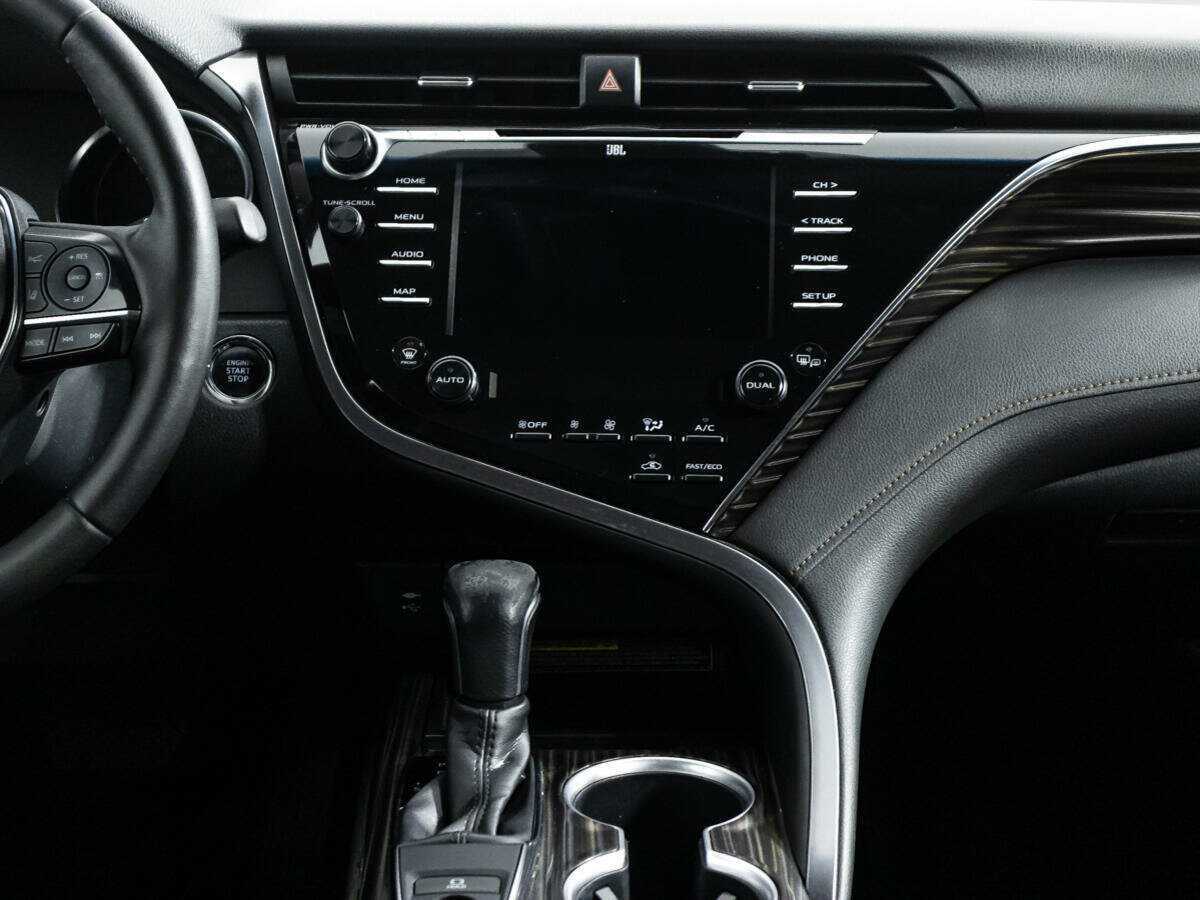 Toyota Camry 2020 года с пробегом. Фото: #13