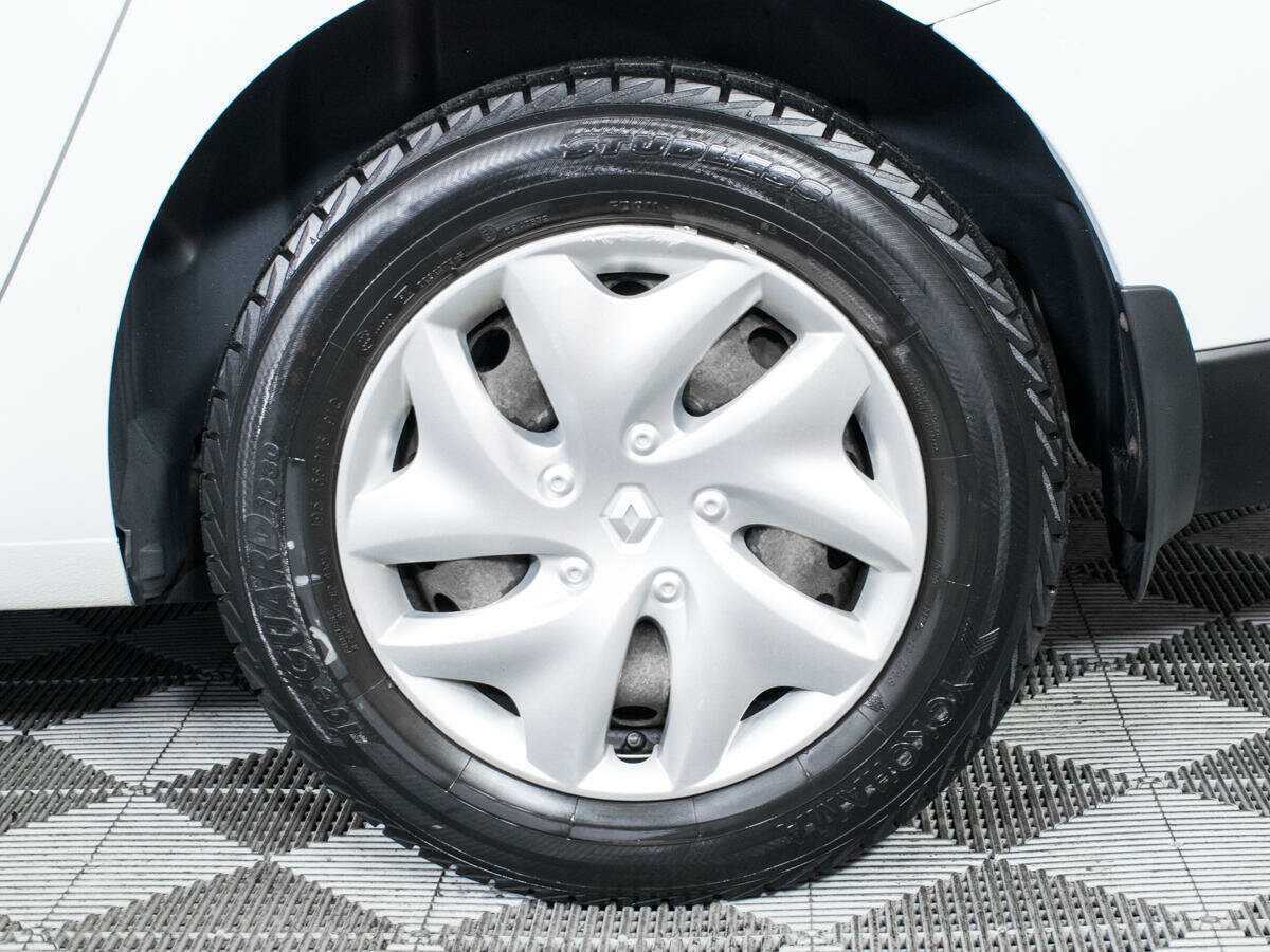 Renault Fluence 2013 года с пробегом. Фото: #13