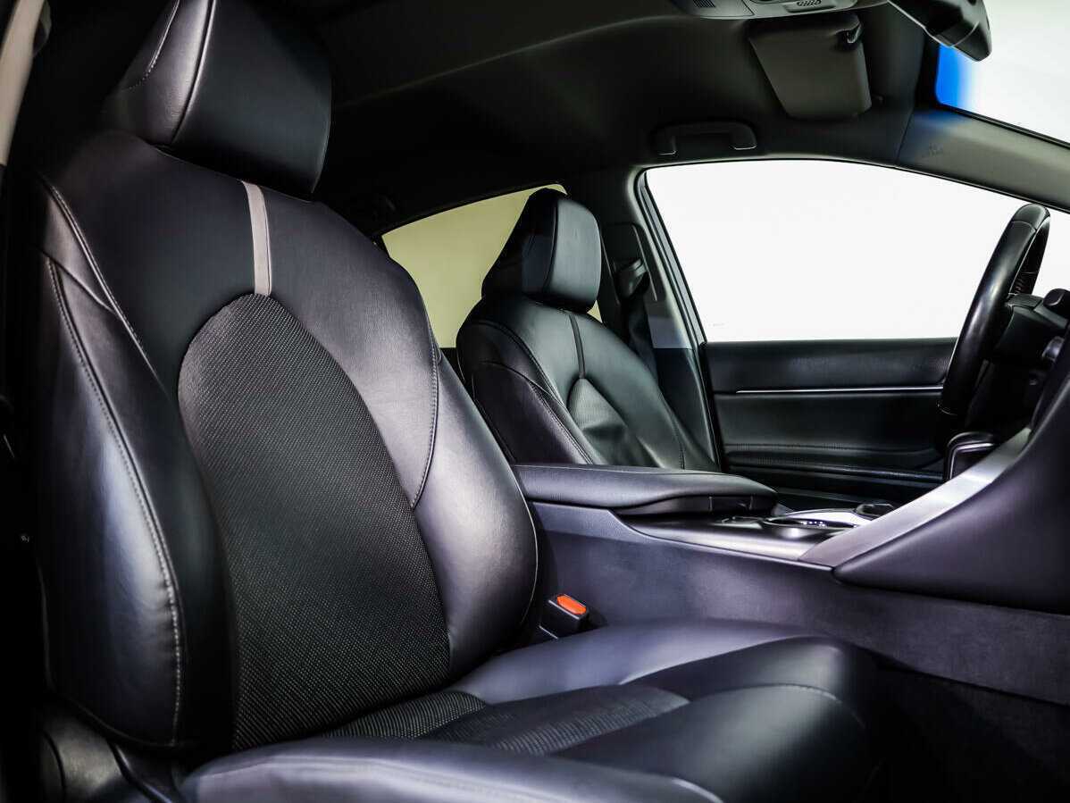 Toyota Camry 2021 года с пробегом. Фото: #10