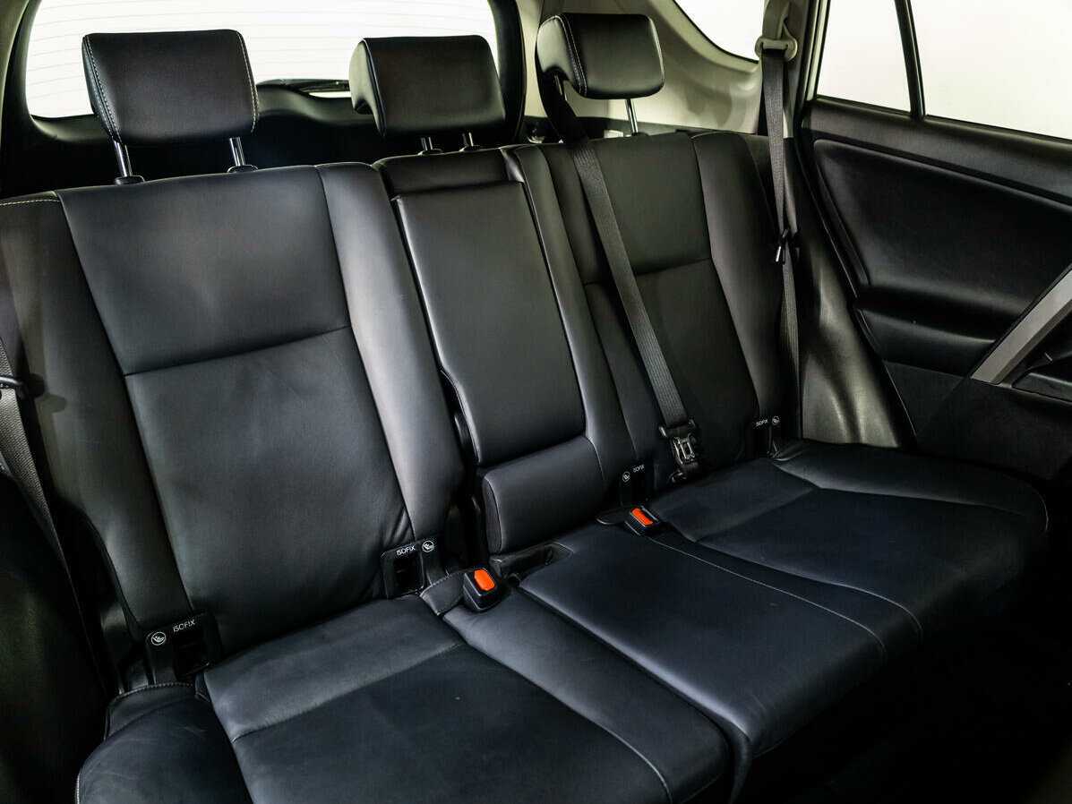 Toyota RAV4 2015 года с пробегом. Фото: #9