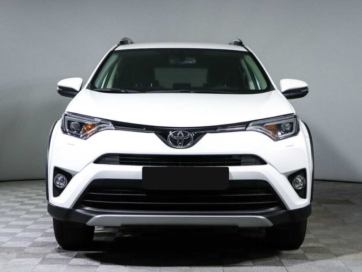 Toyota RAV4 2018 года с пробегом. Фото: #1