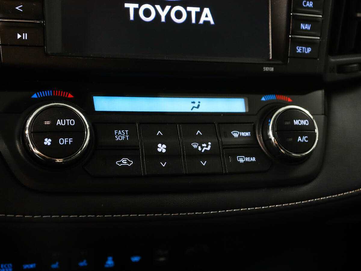 Toyota RAV4 2019 года с пробегом. Фото: #15