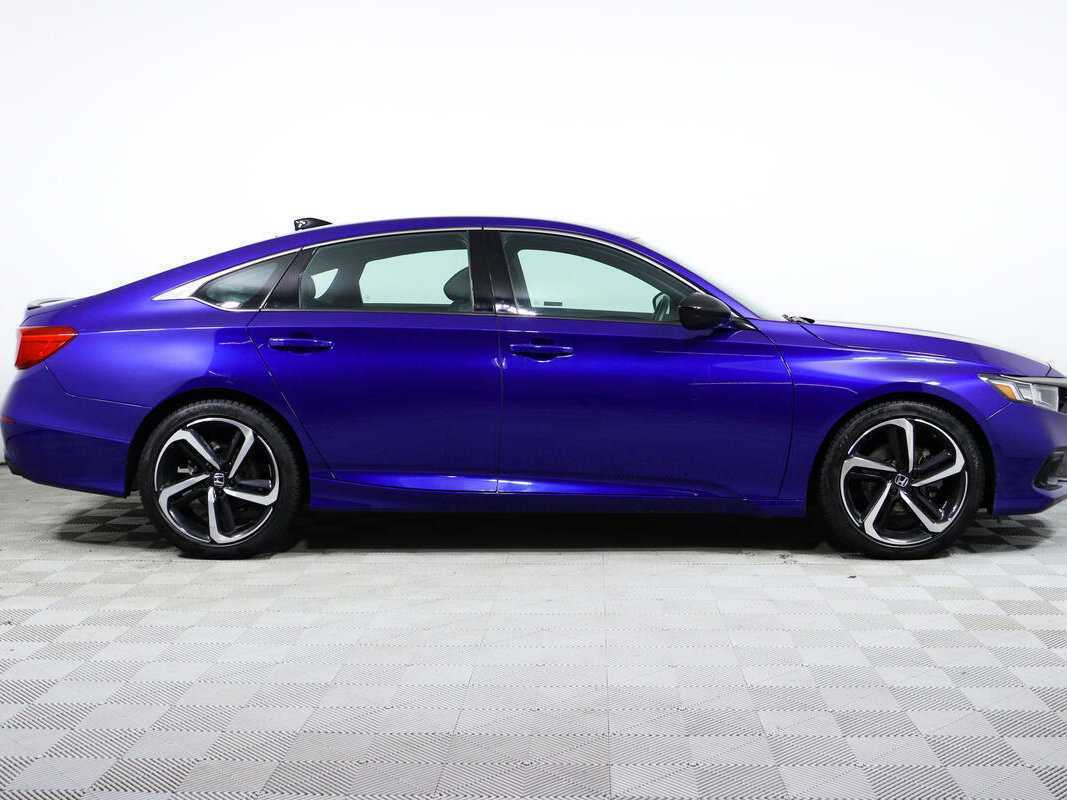 Honda Accord 2022 года с пробегом. Фото: #3