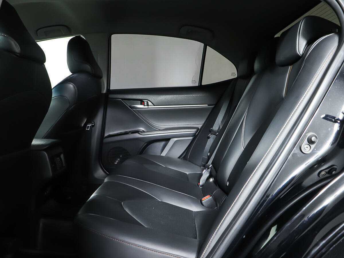 Toyota Camry 2019 года с пробегом. Фото: #9