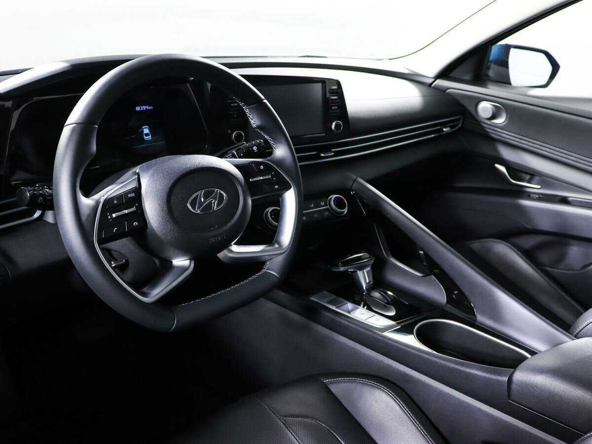 Hyundai Elantra 2022 года с пробегом. Фото: #11