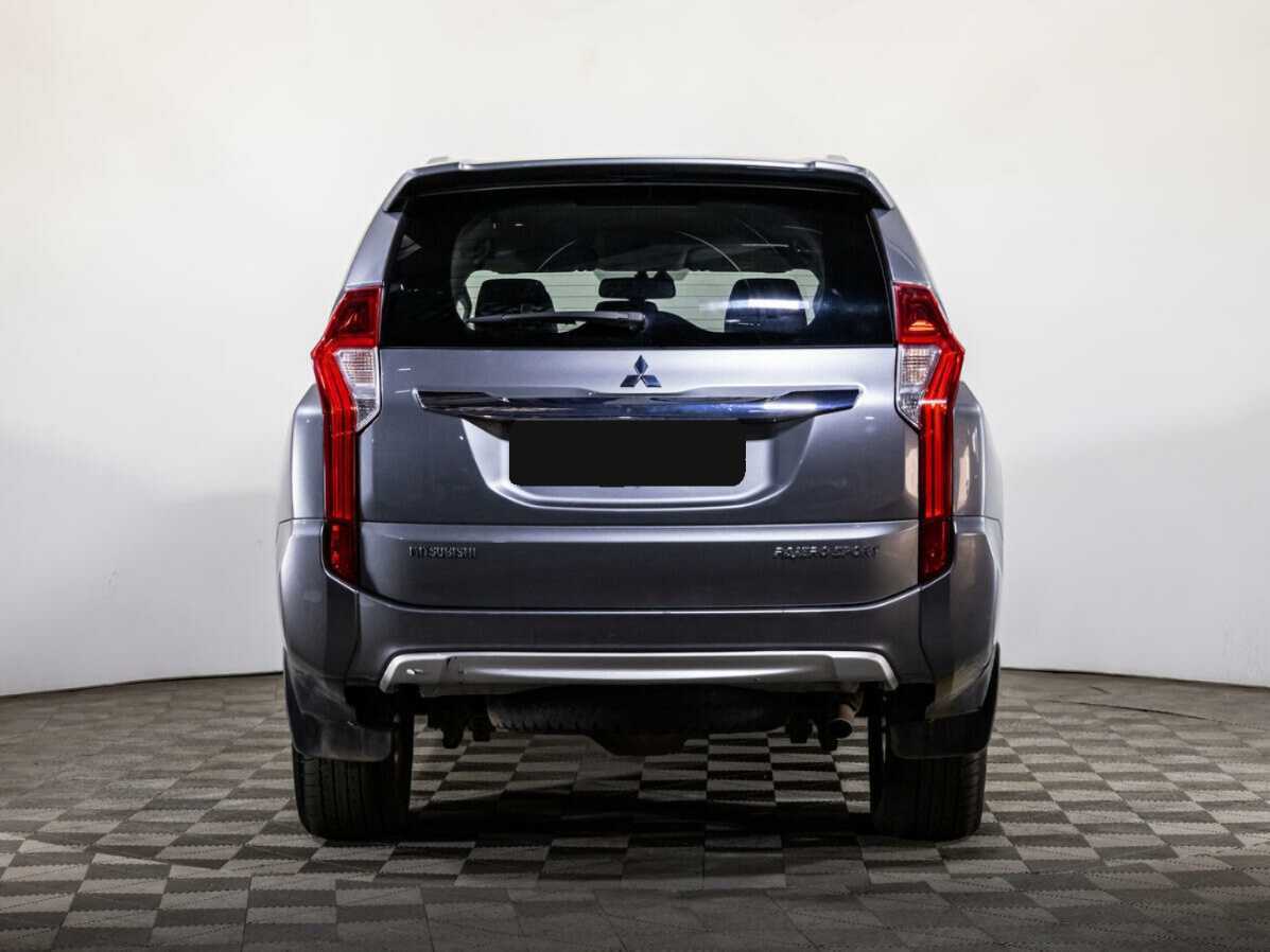 Mitsubishi Pajero Sport 2018 года с пробегом. Фото: #5