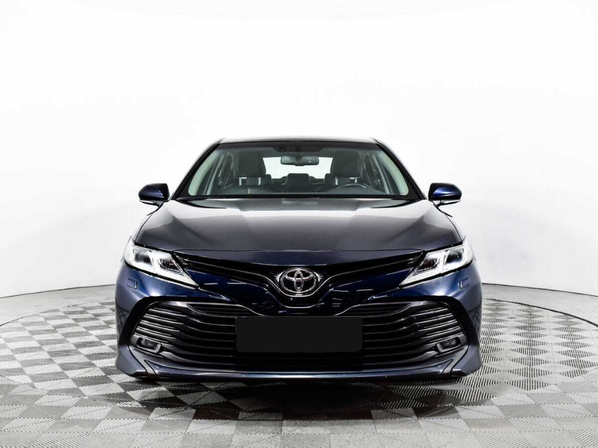 Toyota Camry 2019 года с пробегом. Фото: #1