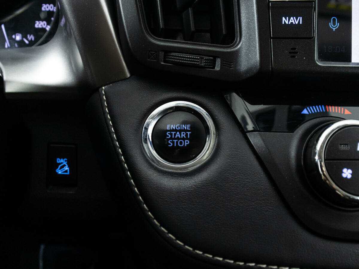 Toyota RAV4 2018 года с пробегом. Фото: #18