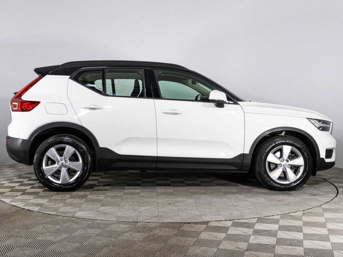 Volvo XC40 2018 года с пробегом. Фото: #3