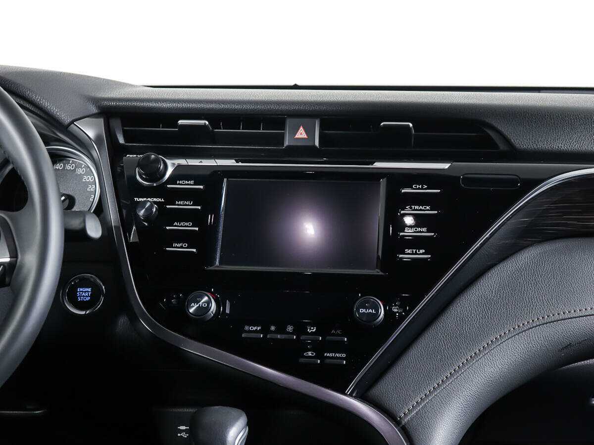 Toyota Camry 2020 года с пробегом. Фото: #9