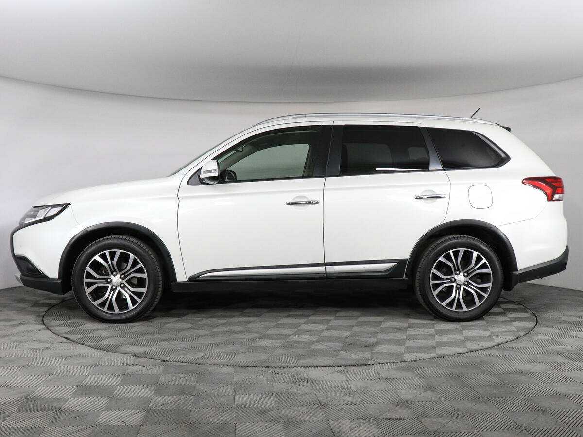Mitsubishi Outlander 2016 года с пробегом. Фото: #7