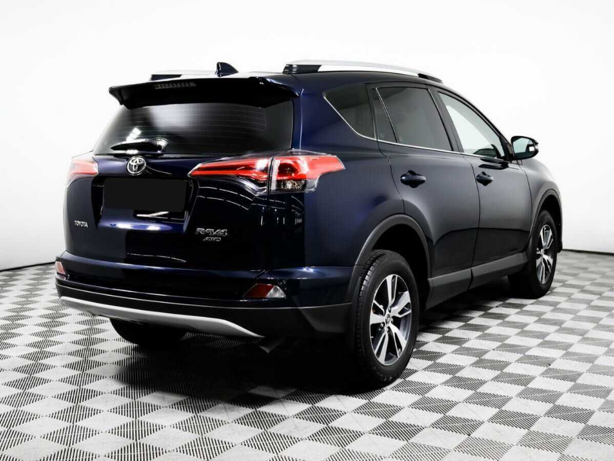 Toyota RAV4 2018 года с пробегом. Фото: #3