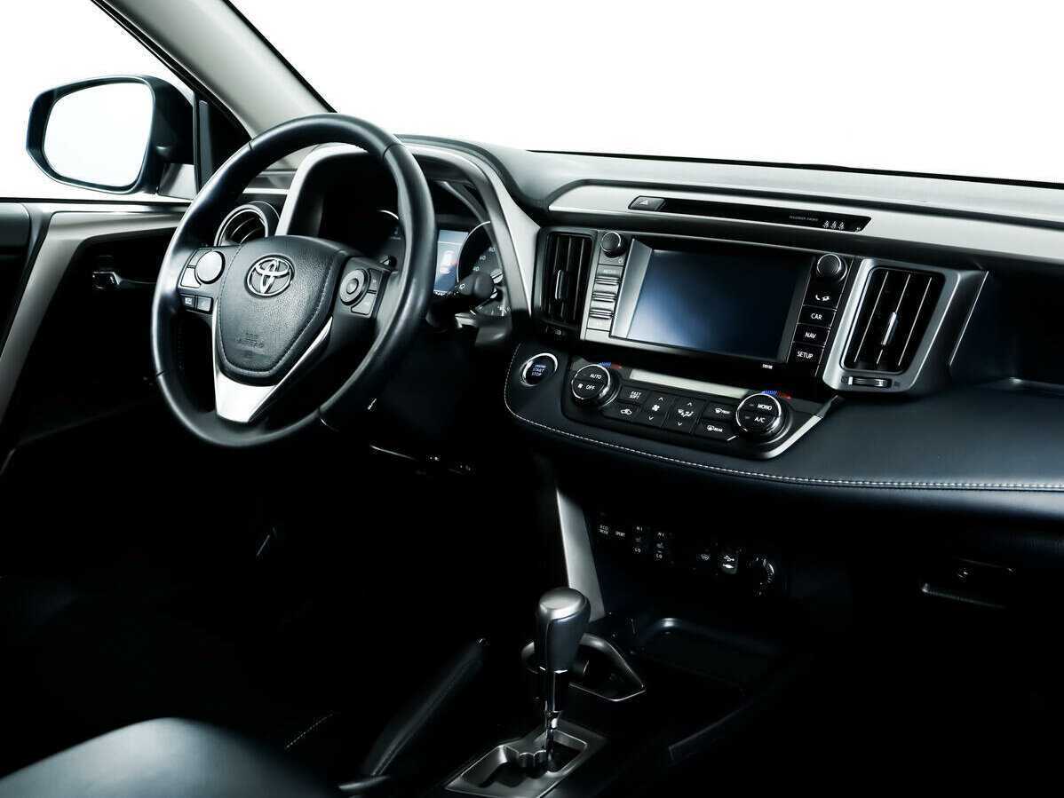 Toyota RAV4 2018 года с пробегом. Фото: #5