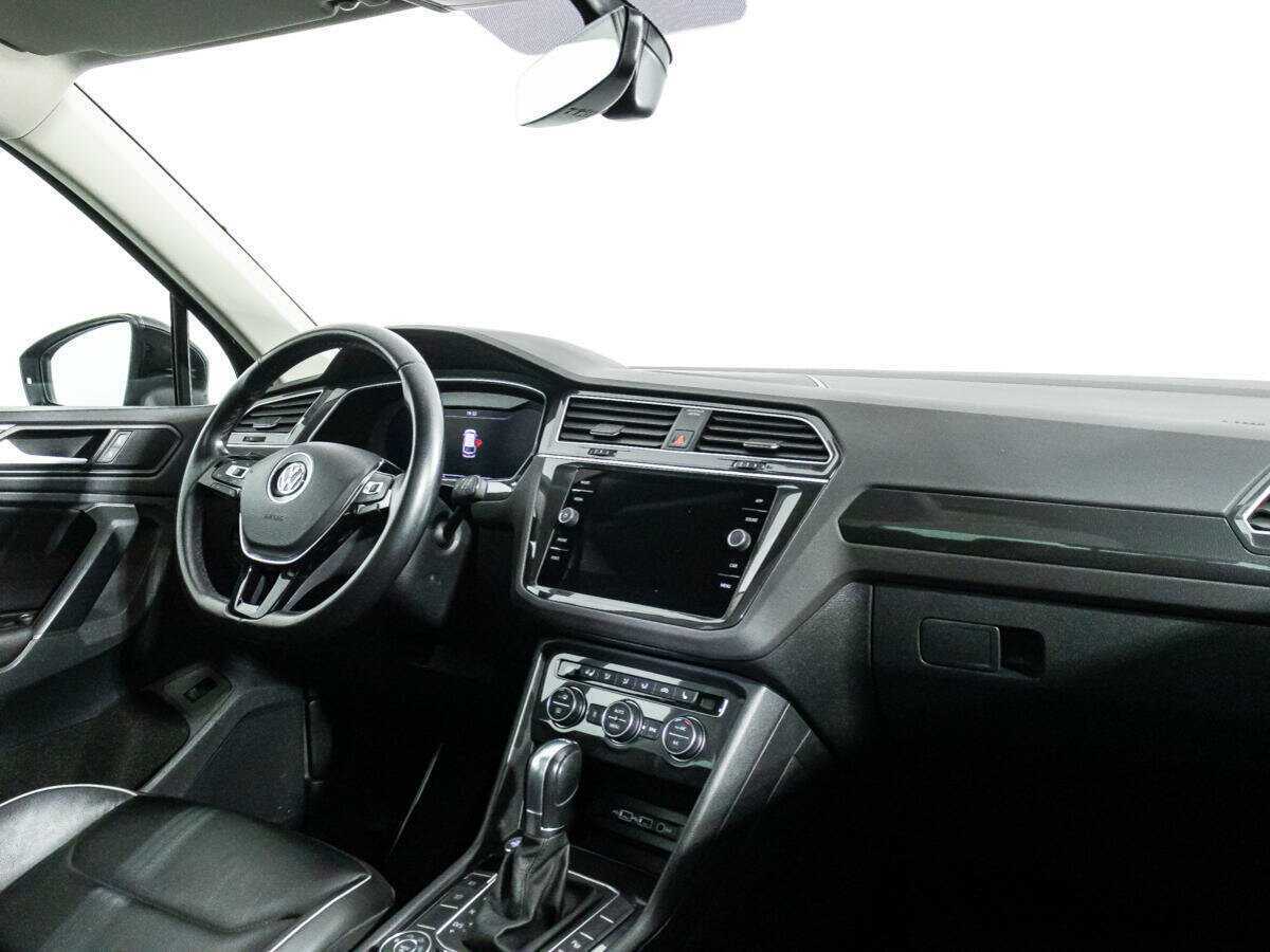 Volkswagen Tiguan 2018 года с пробегом. Фото: #8