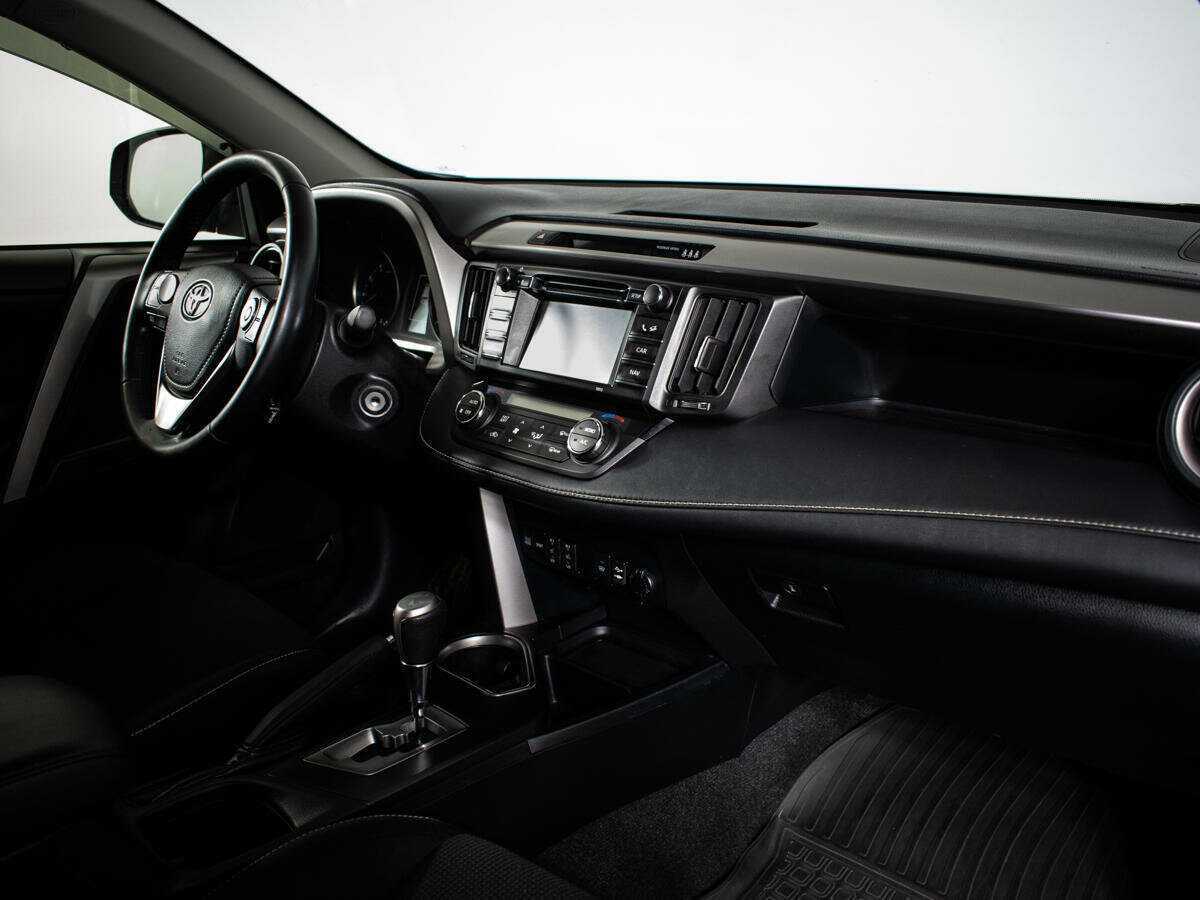 Toyota RAV4 2016 года с пробегом. Фото: #6