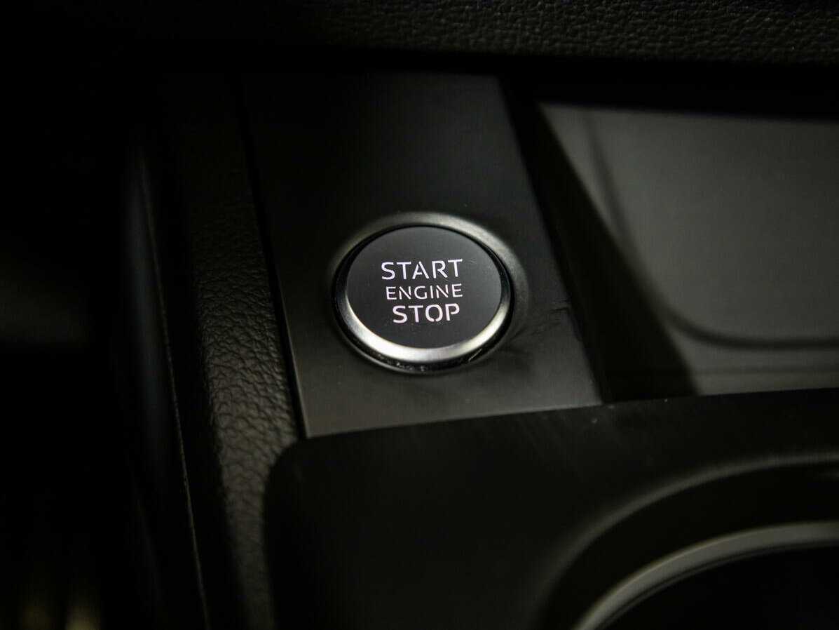 Audi A4 2019 года с пробегом. Фото: #13