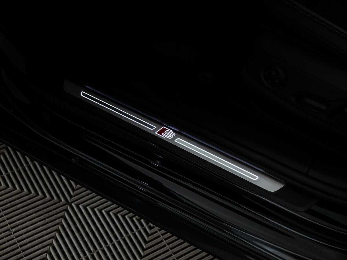 Audi A4 2019 года с пробегом. Фото: #23