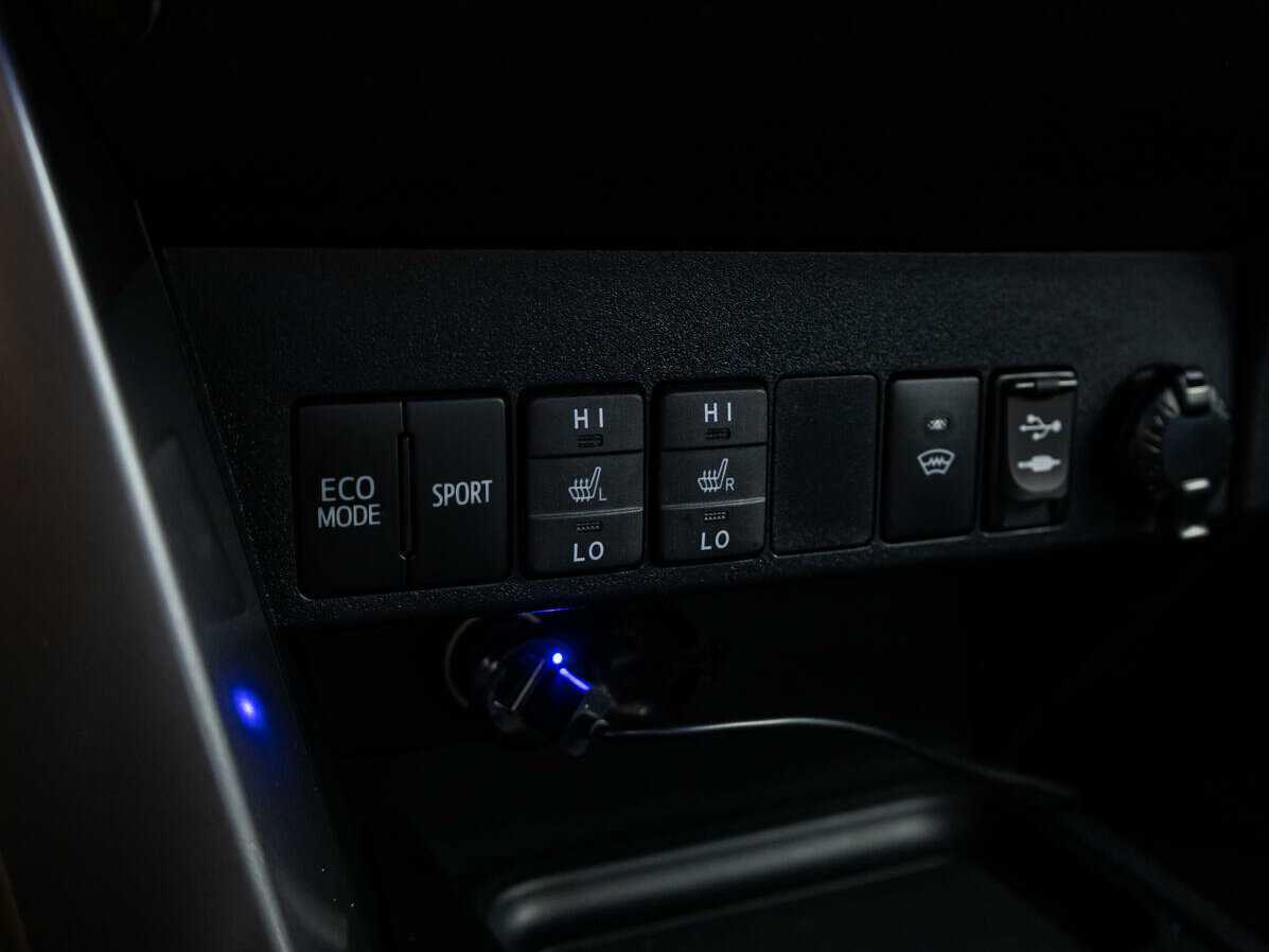 Toyota RAV4 2016 года с пробегом. Фото: #16