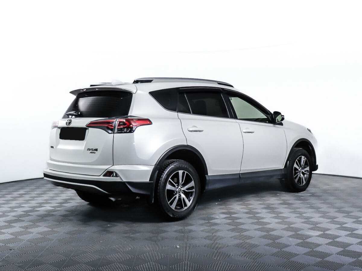 Toyota RAV4 2016 года с пробегом. Фото: #2