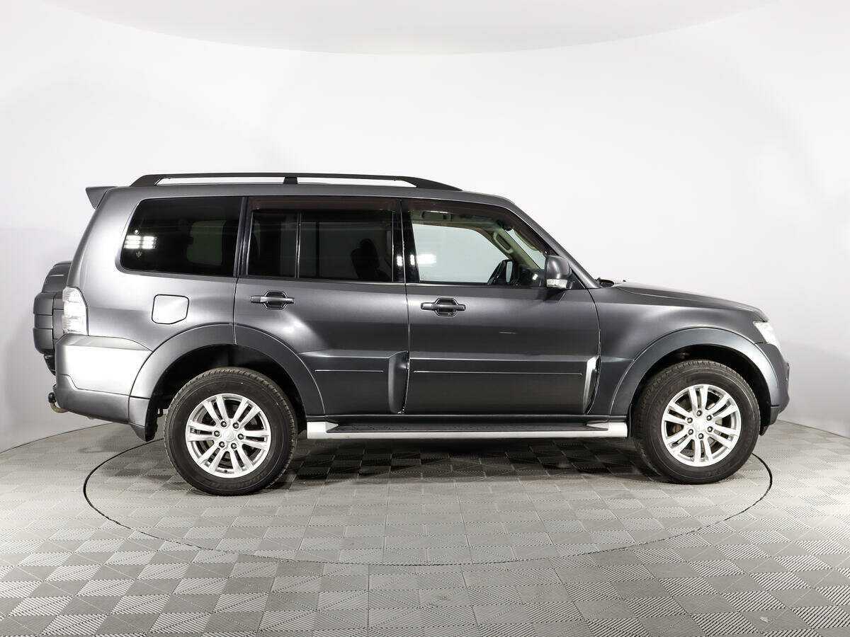 Mitsubishi Pajero 2012 года с пробегом. Фото: #4