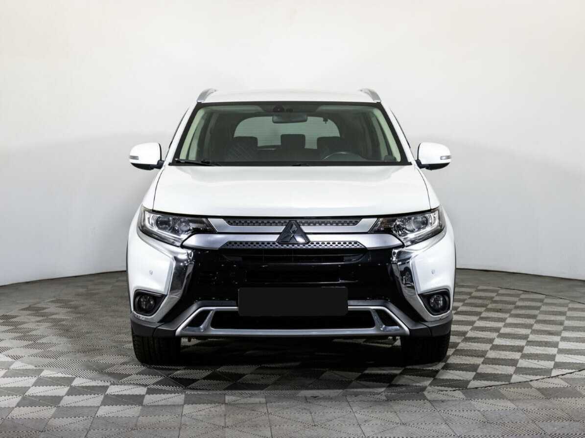 Mitsubishi Outlander 2020 года с пробегом. Фото: #1