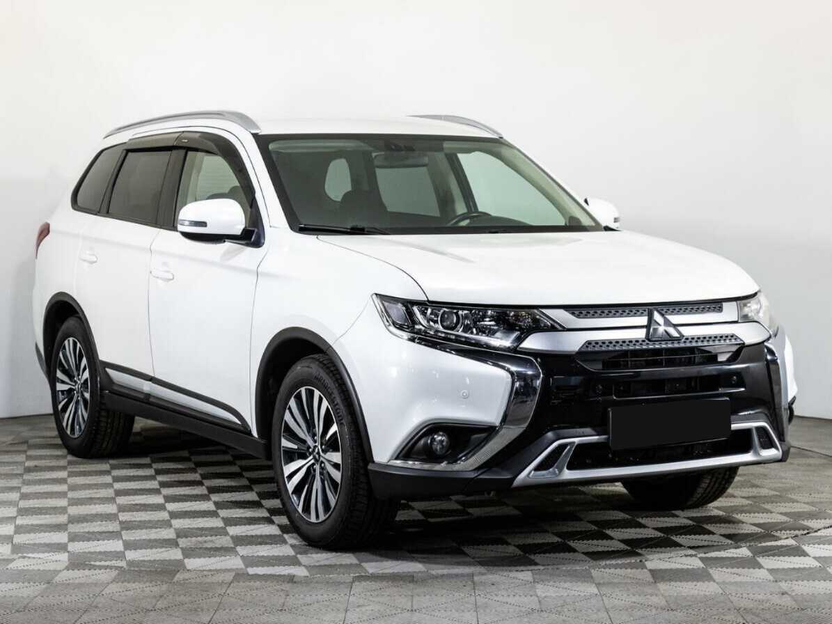 Mitsubishi Outlander 2020 года с пробегом. Фото: #2