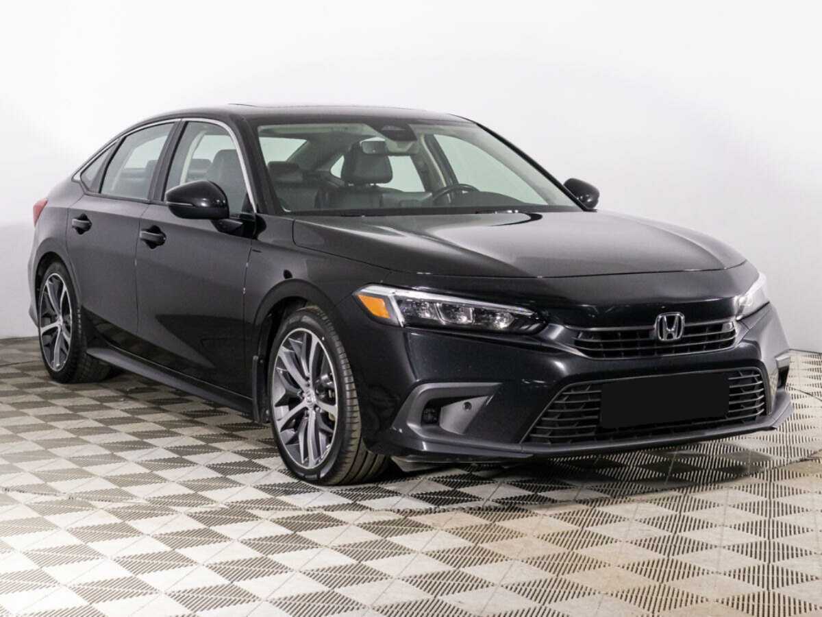 Honda Civic 2021 года с пробегом. Фото: #2