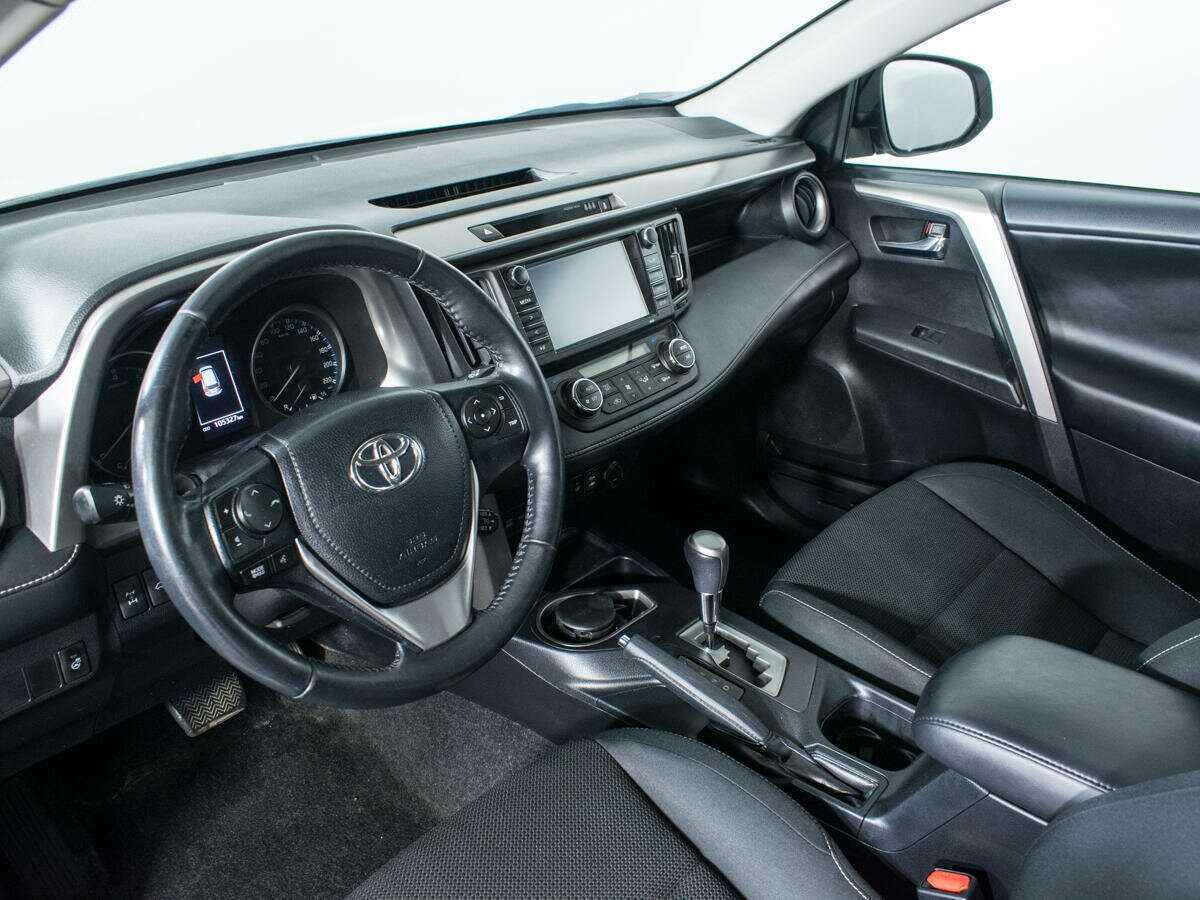 Toyota RAV4 2019 года с пробегом. Фото: #12